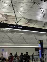 【香港國際赤鱲角機場，設計感十分美！