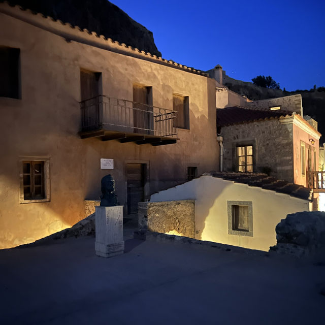 Monemvasia - One single entrance 🏰🇬🇷
