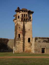 The Lotus Mahal: A Fusion of Elegance and Architecture in Hampi