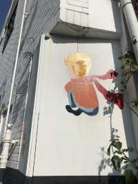 A place where you can become the main character of a painting. Ihwa Mural Village