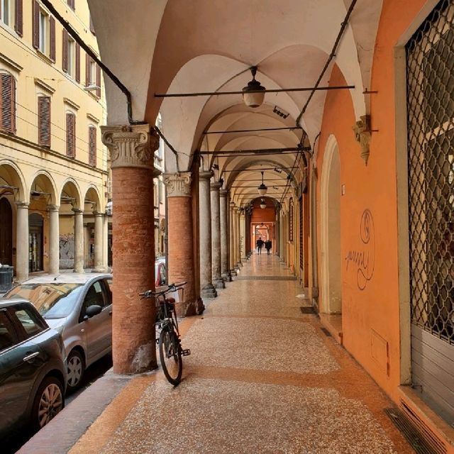 Bologna: A Tasty Journey Through Arches, Towers, and Tradition