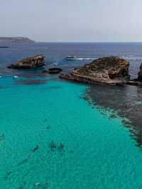 🎒🌴 Backpacker Essentials for Comino Island