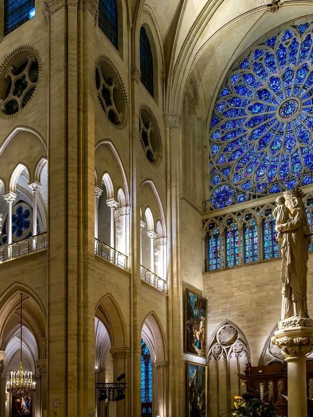⛪️ Notre-Dame de Paris: The Soul of Gothic Splendor on the Seine 🕯🇫🇷