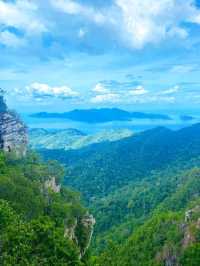 🌉 Langkawi Sky Bridge – A Thrilling Walk Above the Clouds