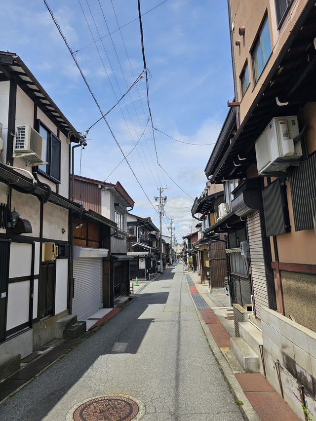 🏔️ Discover Japan's Most Enchanting Mountain Town: Your Ultimate Takayama Adventure Guide! 🍶