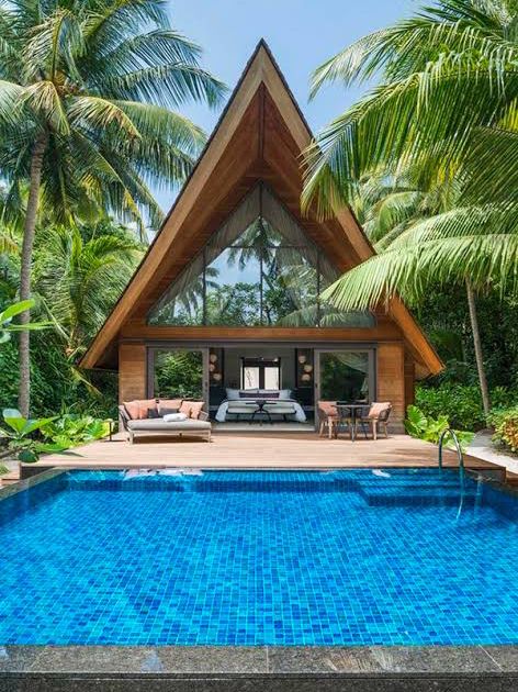 TOP 5 HOTELS IN THE MALDIVES