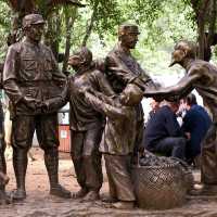 Historical Statues of Yangshuo Park – Echoes of the Past 🏛️🌿✨