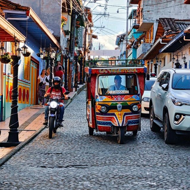 Guatape: Where Colors and Culture Collide 🎨