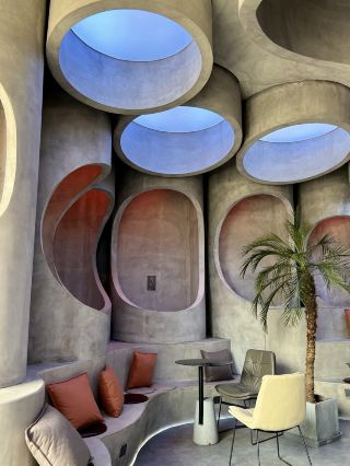 【Suzhou】"TNN coffee&bar" is a stylish cafe with an interior design resembling a spaceship that is perfect for SNS posts.