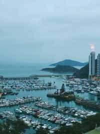 Hong Kong Accommodation | Average of 450+ per person for a sea view room near Central.