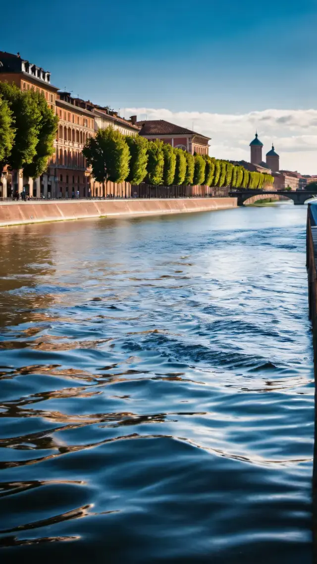 First encounter with Toulouse, a charming journey on the banks of the Garonne!