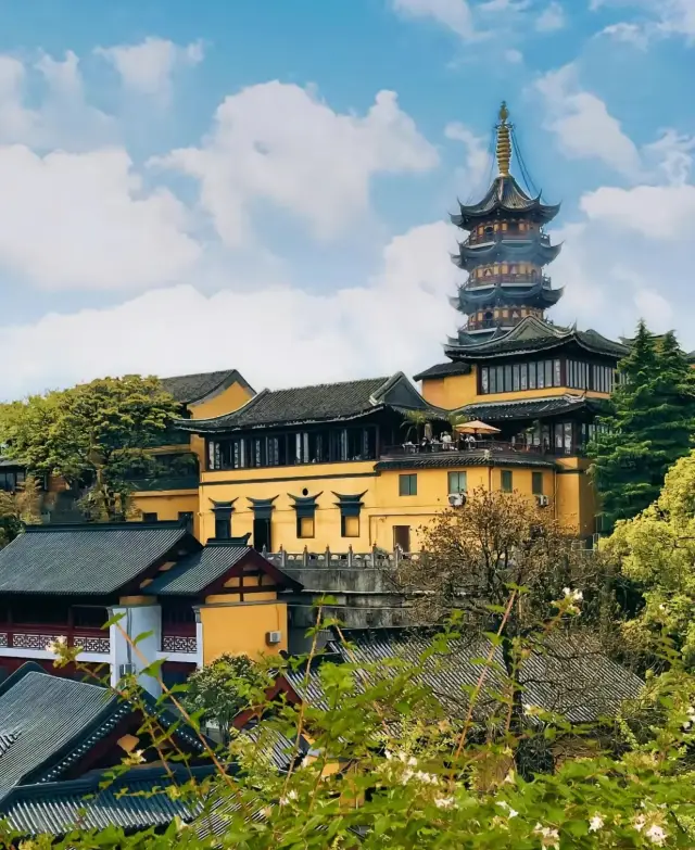 Ancient Rhyme and Modern Wind - A tranquil journey to Nanjing's Jiming Temple
