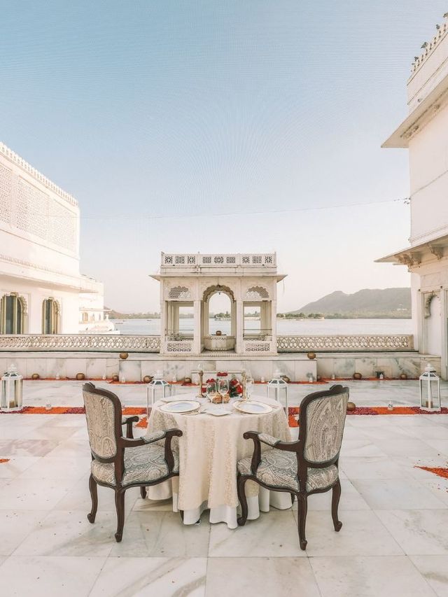 🌟 Udaipur's Floating Elegance: Taj Lake Palace ✨