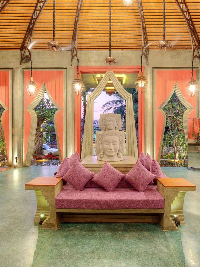 🌟 Siem Reap's Hidden Gem: Golden Temple Retreat 🌴✨