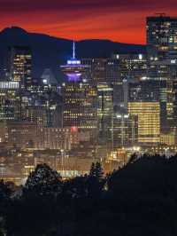 Vancouver's Skyline: A Symphony of Nature and Urbanity 🌇✨