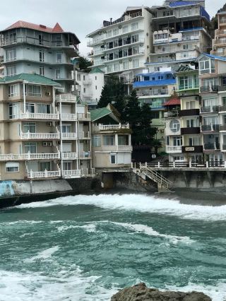 🌊🏞️ Unveiling Utes: Crimea's Hidden Gem 🇷🇺