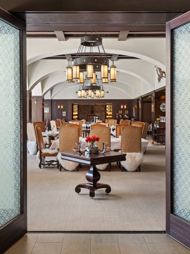 🏔️ Vail's Luxurious Escape: Four Seasons Resort 🌟