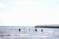 沙灘，浴場，風浪大，在“海邊”遙望俄羅斯～