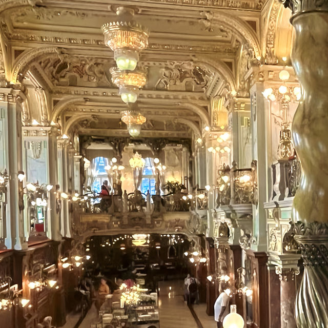 布達佩斯New York Cafe：歷史悠久，文化氛圍獨特，咖啡香醇