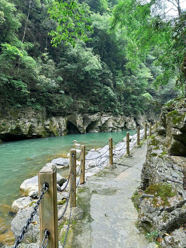 貴州漂流  貴陽-南江大峽谷