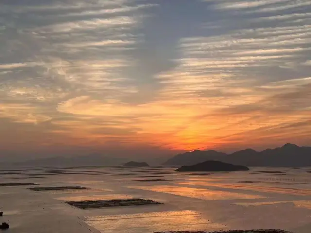 A Romantic Encounter with the Sea at Dongbi, a Coastal Fishing Village