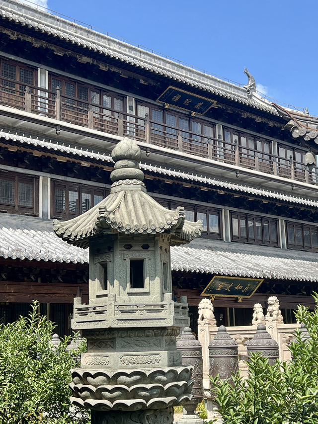 上海真如寺｜繁華都市中的寧靜禪境。