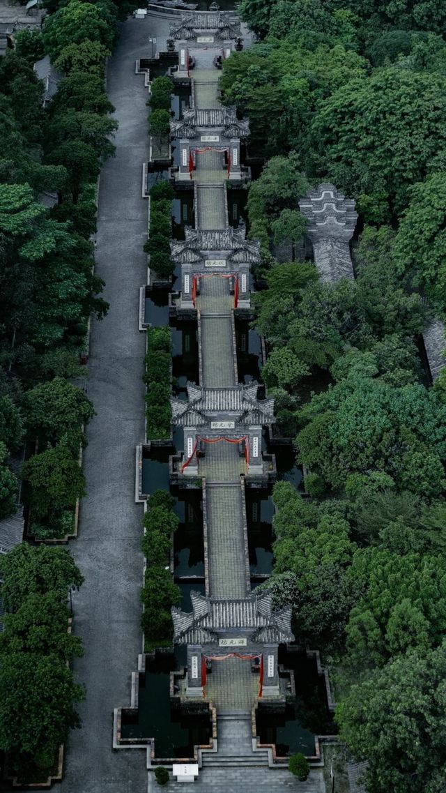 東莞嶺南園林道滘鎮粵暉園。