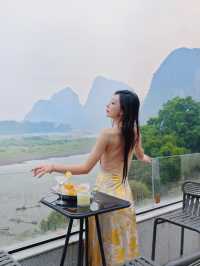 陽朔灕江邊不想退房。