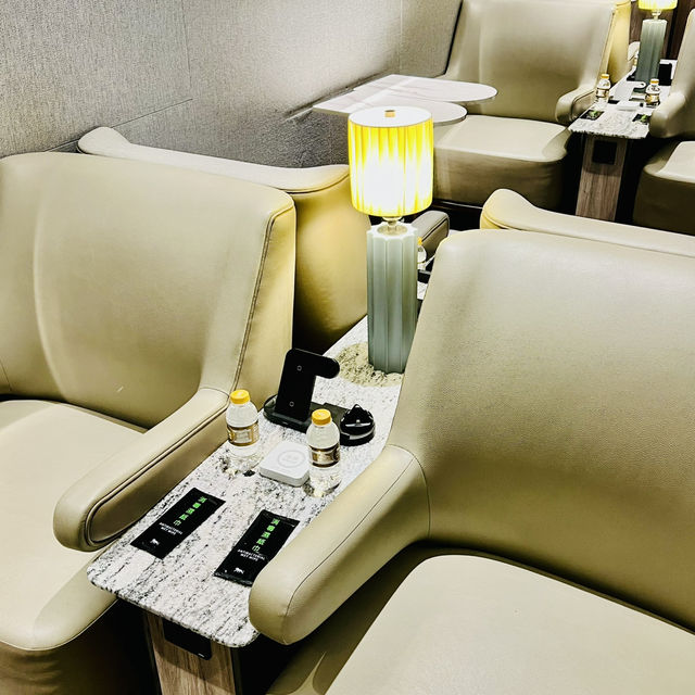 體驗澳門機場貴賓室啦😎😎