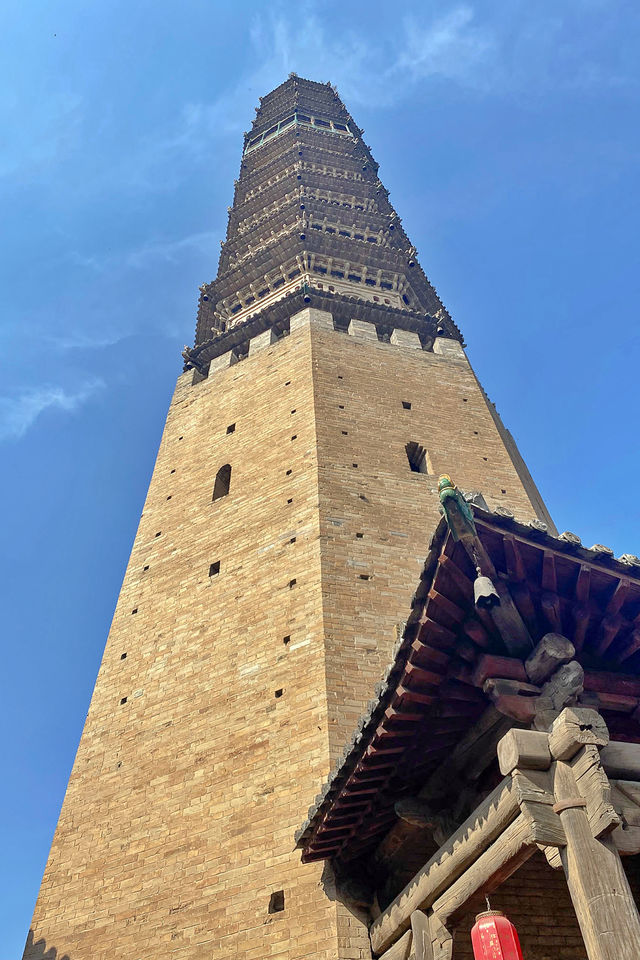 原來山西除了飛虹塔之外，還有一座琉璃塔也很養眼