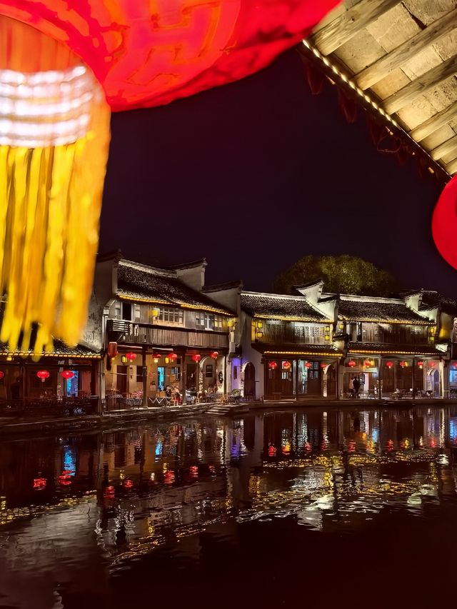 最佳旅行時間
✅ 春秋季（3-5月、9-11月）氣候宜人，適合漫步古街，賞花賞景。