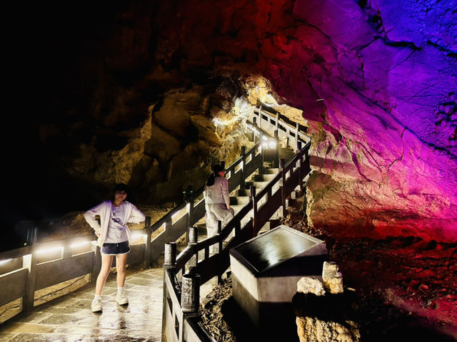 Discover Qiliang cave FengHuang Hunan