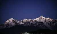 赴一場雪山之約：鎖住日照金山的溫柔時刻