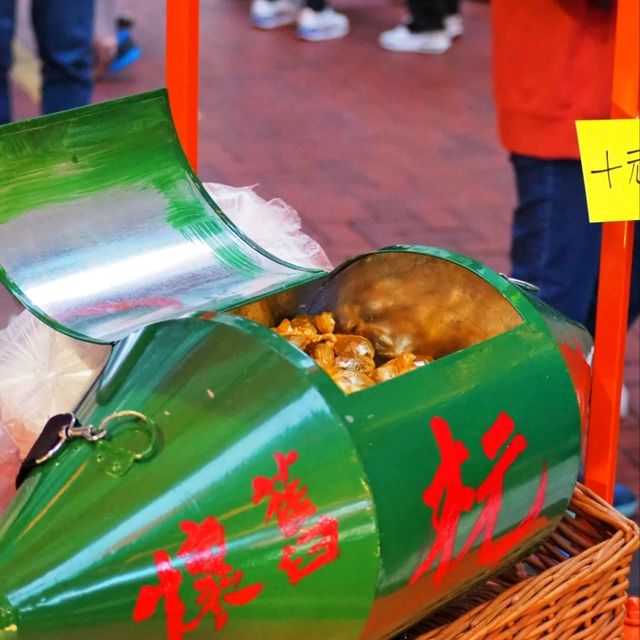 🔥香港必衝夜市！百元食勻全球美食，霓虹夜景勁Chok！