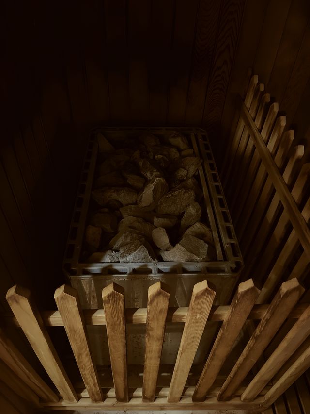 暴雨烈日全唔怕！走入天池水療館，恆溫玻璃穹頂下暢遊仙境！