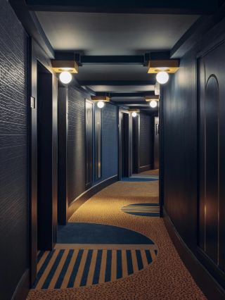Nest Hotel in the Paris Suburbs