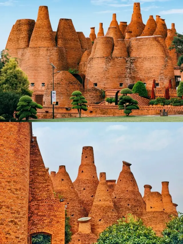 The exotic planet built with red bricks is both a romantic sea of flowers and a perfect spot for photos!
