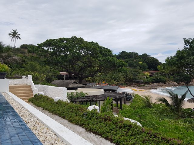 蘇梅島通塞灣度假村 Tongsai Bay   酒店概況 這家五星級酒店位於波普特的一個寧靜灣