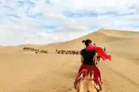 飛沙不落的月牙泉