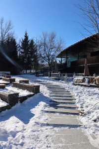 長白山絕美窗邊咖啡正對雪山河谷太出片