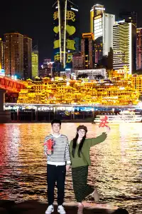 洪崖洞拍照受凍已回提醒12月要來重慶的