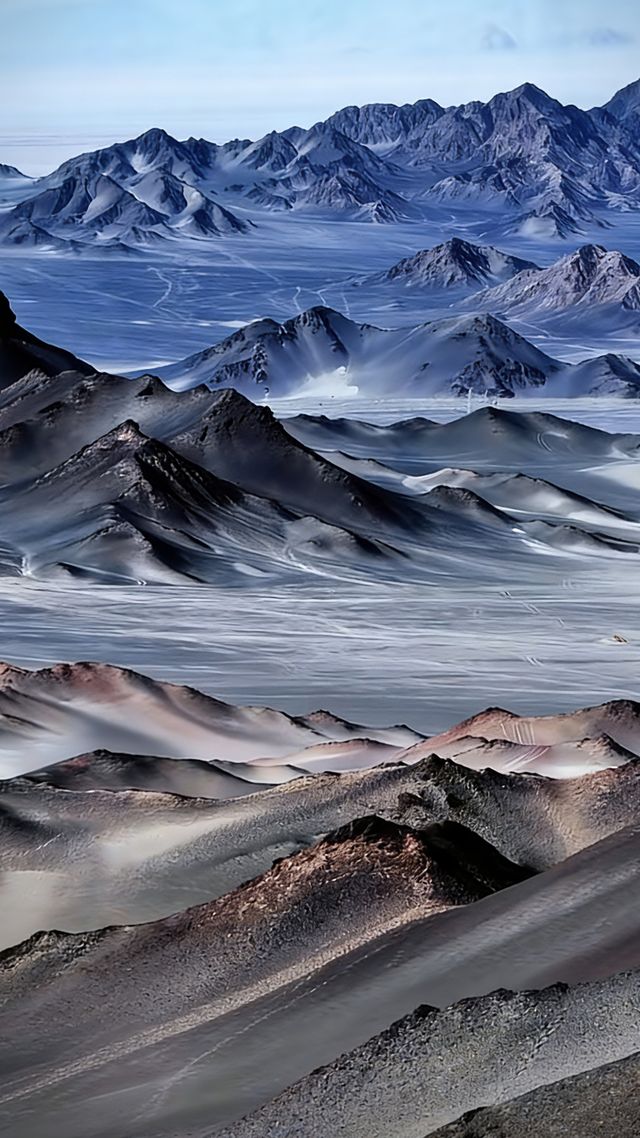 快看！太絕了！黑山與粉山的融合體！