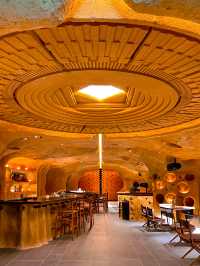 曼谷高空洞穴餐廳