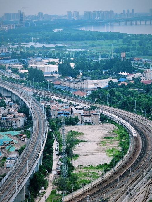 Wake up and see the Yangtze River! This riverside hotel in Wuhan