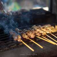 ตลาดโต้รุ่งหัวหิน ถนนคนเดินแหล่งรวมของกินอร่อย