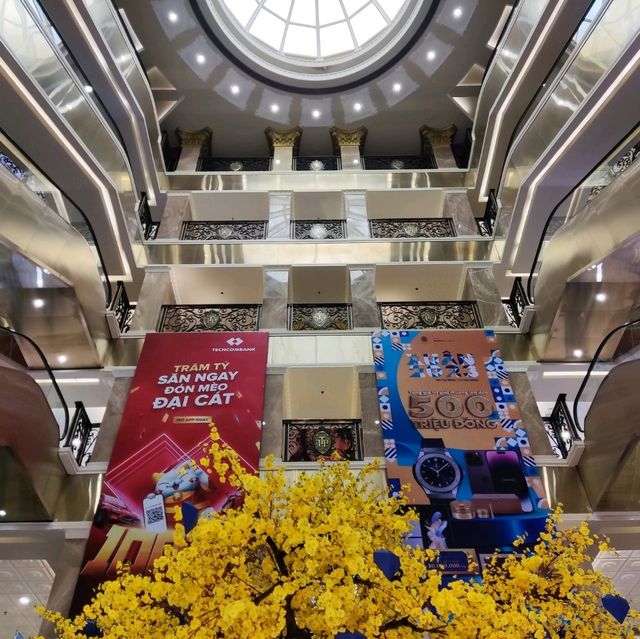 Luxury Shopping Mall in Hanoi