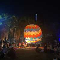เดิน night market ที่ แดนเนรมิตร 