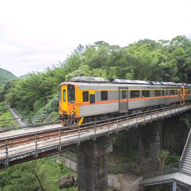 ทัวร์อุทยานเย่หลิว จิ่วเฟิ่น ซือเฟิ่น ขึ้นรถจากไทเป