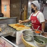 รีวิว - ขนมเบื้องสรินทร์ทิพย์ เจ้าดังตลาดพลู😋