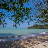 ร้านลับๆ ริมทะเล ที่คนภูเก็ตรู้จักกันดี 
